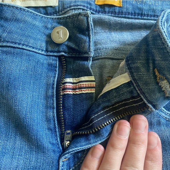 Pilcro distressed bottom jeans - Picture 4 of 10